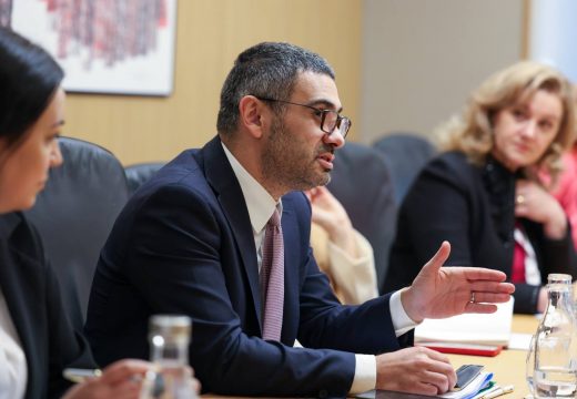 Új mechanizmus alapján nőhetnek a bérek a közszférában