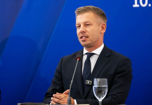 Magyar Péter: 2027-től jön a vagyonadó